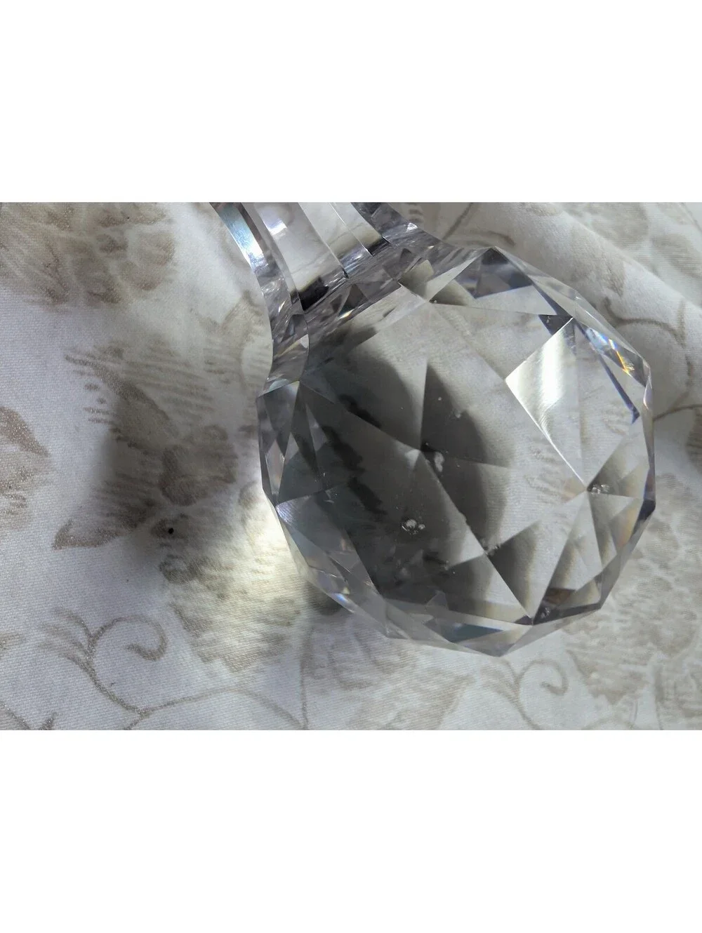 Clear Crystal Glass Bottle Stopper with Faceted Design
